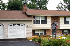 Garage in Woodbine, MD